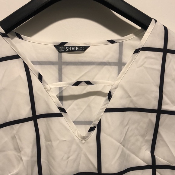 Shein medium top. - Picture 9 of 12
